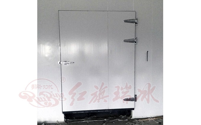 冷库铰链门